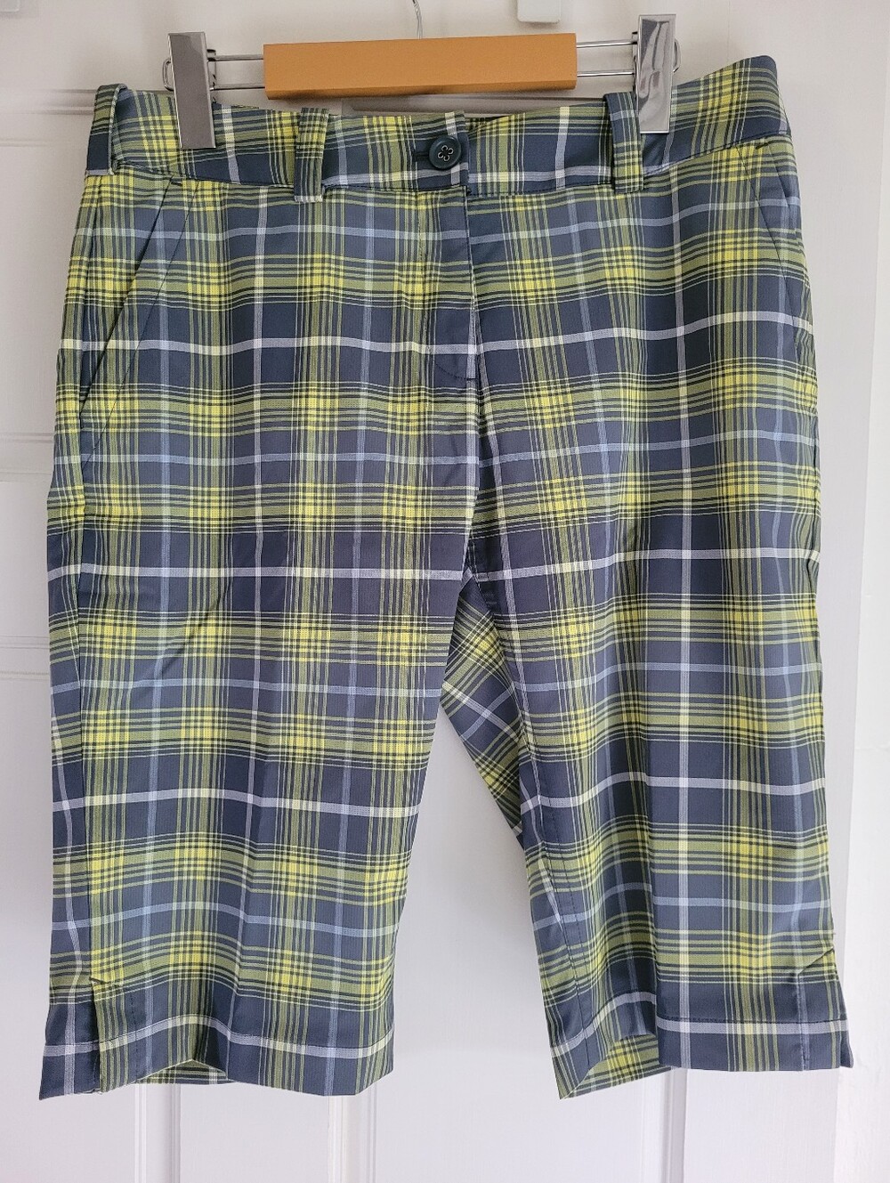 NIKEGOLF Dry Fit, Tour Performance, Plaid Golf Shorts in Yellow, Gray and White